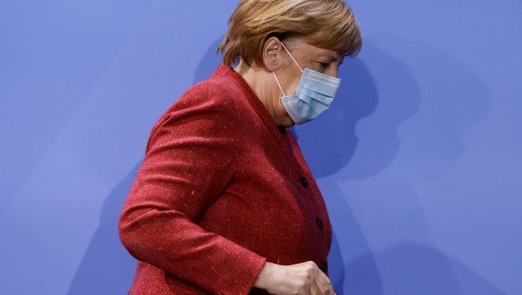 Coronavirus, la sconfitta di Merkel: "Costretta a rinunciare a ulteriori restrizioni"