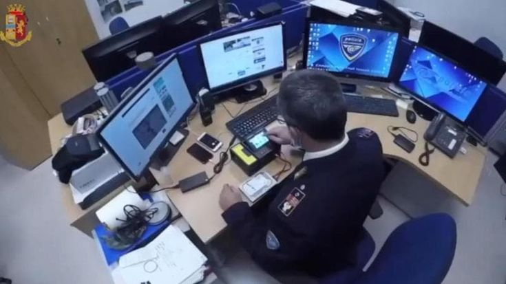 Due agenti del carcere della Dozza accusati di pirateria