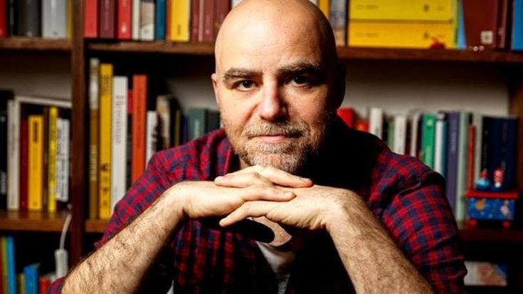Dario Ferrari, vite da romanzo: “Padri, figli e altri fallimenti. Combatto l’idiota che è in me”