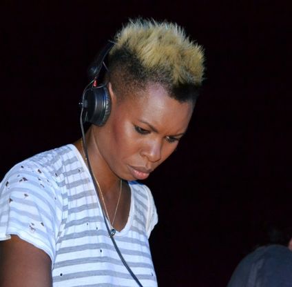 La notte di Skin<br />dj set in riva al mare