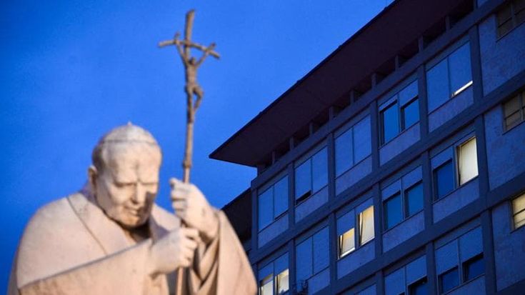 Il mistero delle cure cambiate. “Forse ha sviluppato una resistenza agli antibiotici”