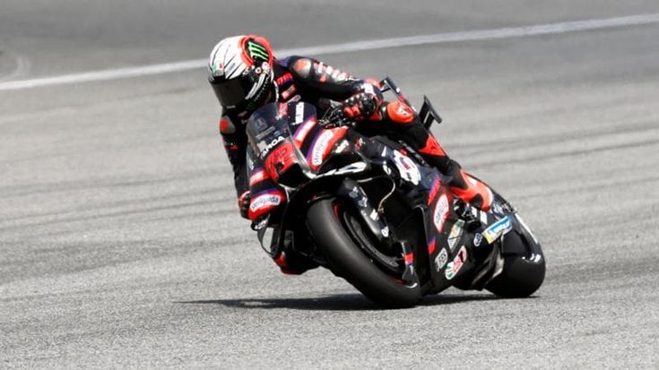 MotoGp, in Thailandia la pole è di Bezzecchi