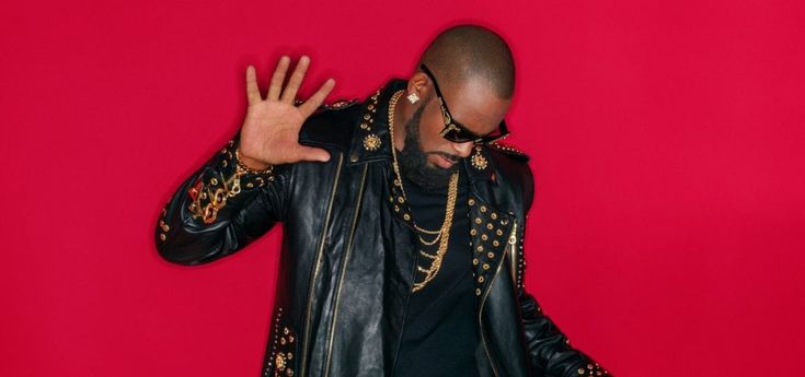 R. Kelly accusato di plagiare ragazze prigioniere in casa
