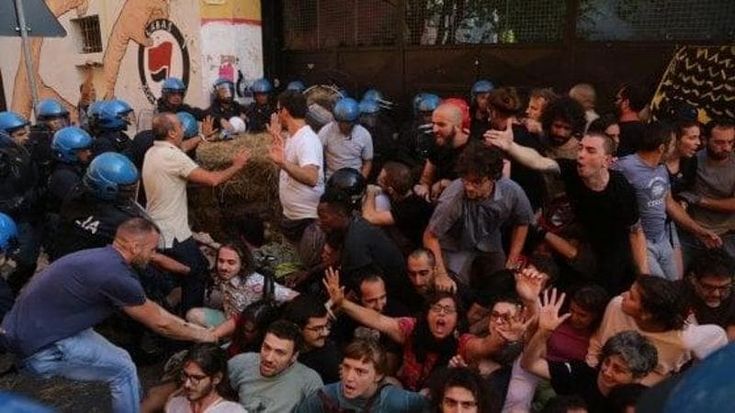 Sgombero del centro sociale Làbas, la Cassazione: “Gli attivisti agirono per motivi nobili”