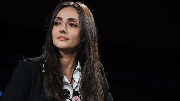 Ambra torna in teatro, in scena con “Oliva Denaro” di Viola Ardone