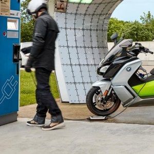 Ecobonus al via: ecco gli incentivi per moto e scooter elettrificati