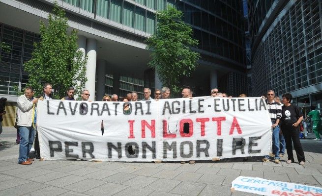 Monza, ex cassintegrate fanno terapia <br />per i lavoratori delle fabbriche in crisi