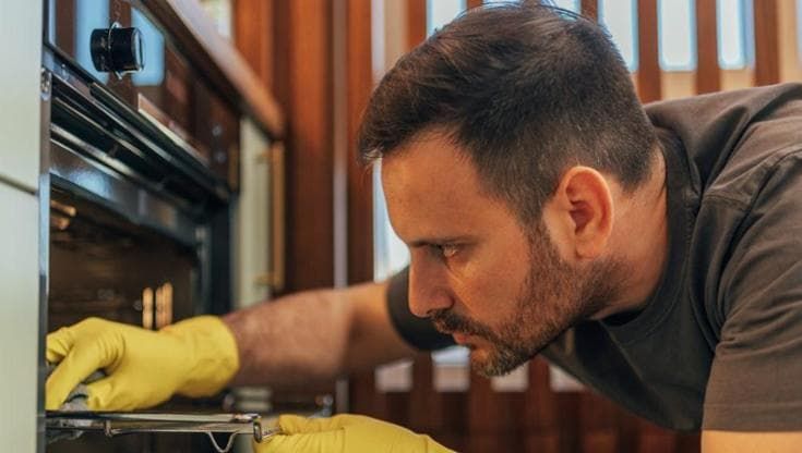 Come pulire forno incrostato senza prodotti chimici