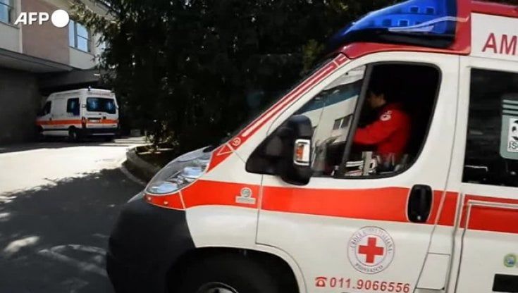 Verona, operaio di una cantina vinicola inala vapori e muore cadendo nel silo