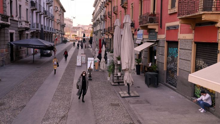 Coronavirus, varianti senza freni, in Lombardia ipotesi semi-lockdown