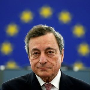 Decretone alla Camera, possibili norme sui rider. Mercati in attesa delle mosse Bce