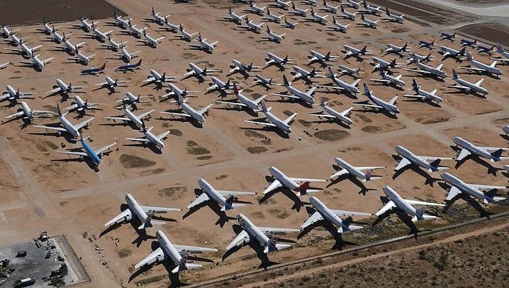 Insetti nei tubi, spie guaste, piloti arrugginiti: una mare di guai per gli aerei che tornano a volare
