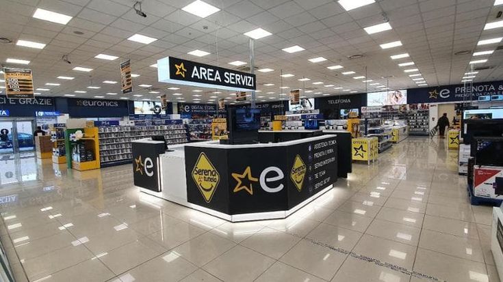Euronics, crisi nei negozi gestiti da Nova: licenziamenti per 243 dipendenti in Lazio e Lombardia