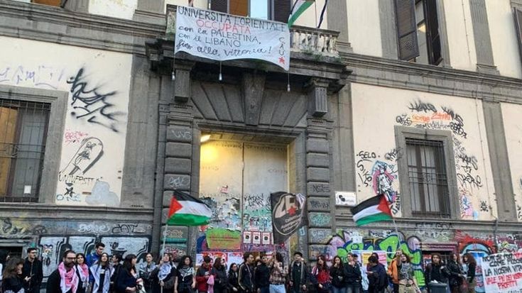 Napoli, occupazioni all’Università L’Orientale e alla Federico II: “Stop agli accordi con Israele”