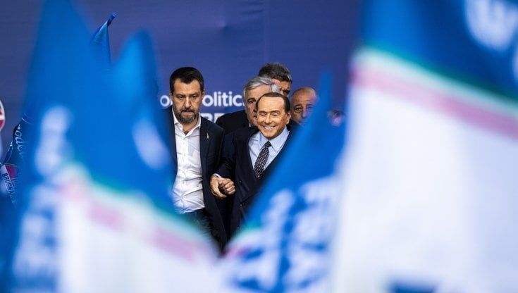 Sondaggio sul nuovo governo: il 64 % per cento degli italiani lo vuole tecnico. Ma uno su quattro dice che cadrà presto