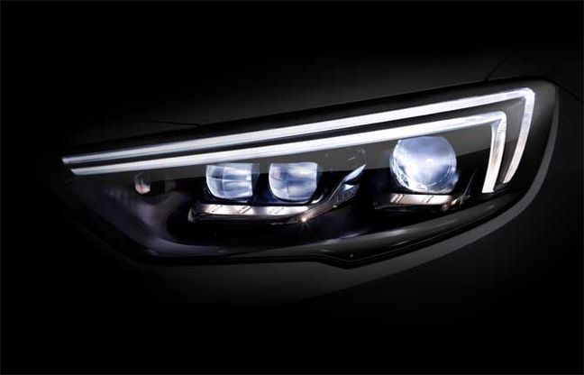Opel IntelliLux Led, il buio non fa più paura