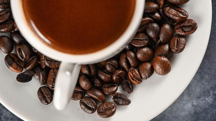 Tazzina sempre più cara, la rivincita sulle capsule del vecchio chicco di caffè