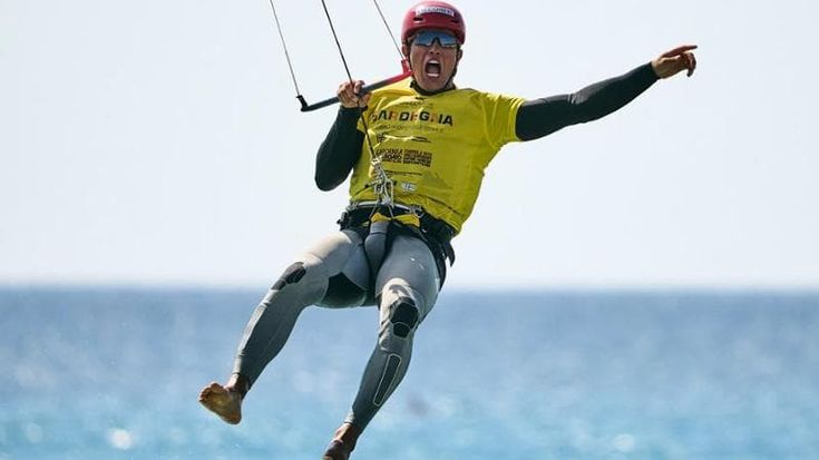 Pianosi, il campione di tutto: “Volevo essere Valentino Rossi, lo imito sul kite”