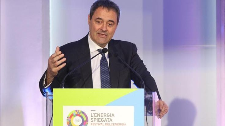 Besseghini: “Sull’energia colpiremo le offerte predatorie, ma con il mercato libero le bollette scenderanno”