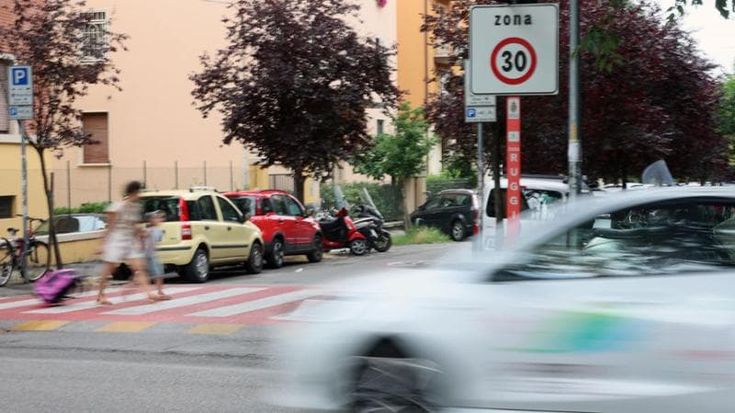 Città 30: la mappa interattiva delle strade dove bisognerà rallentare. Controlli e sanzioni: dove e quando