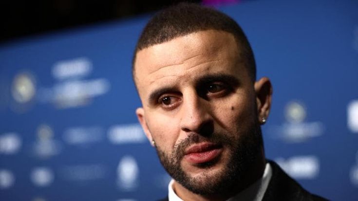 Kyle Walker, il triangolo no non basta: oltre a moglie e amante aveva un’altra donna