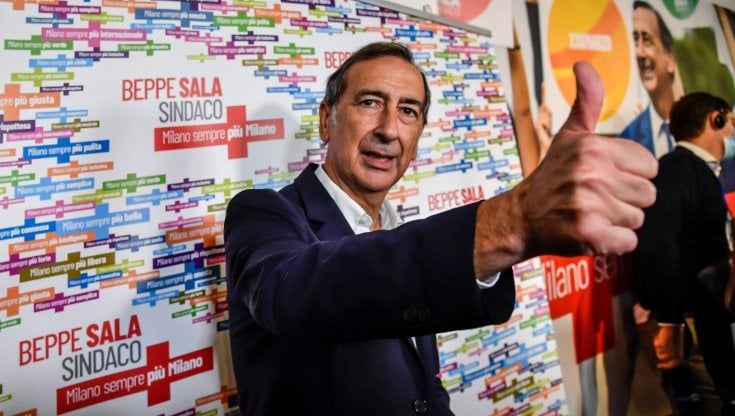 Risultati Comunali Milano, il trionfo di Beppe Sala: "Qui il centrosinistra non ha mai vinto al primo turno dal '93. La politica non ha bisogno di insulti"