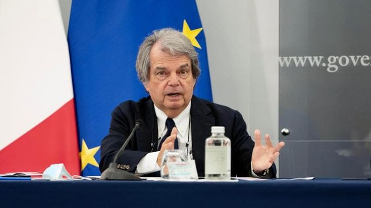 Il Cnel decide: no al salario minimo. Dopo la Cgil si oppongono anche Uil e Usb