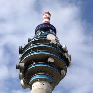 Mediaset-Vivendi, la battaglia legale prosegue in Italia