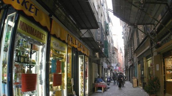 Negozi, gli affitti sono scesi di un terzo con la crisi. La più cara è Milano con 1.300 euro