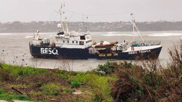 Migranti nel Mediterraneo, “Insieme torniamo in mare”, la Campagna per ricostruire la ResQ