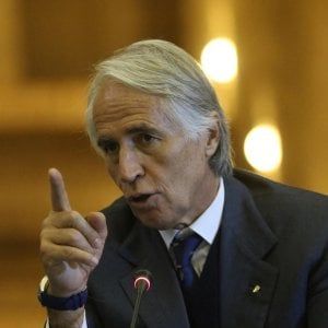 "Troppi soldi alla Federcalcio" (il 1 dicembre summit dei presidenti)