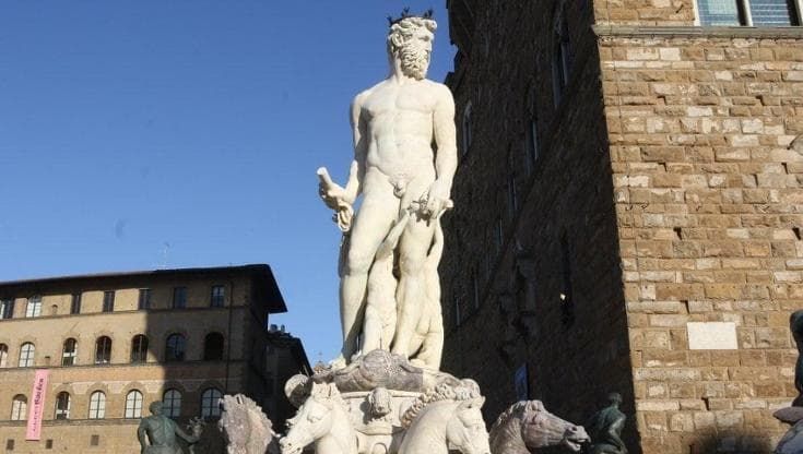 Si arrampica sul Biancone per una sfida prematrimoniale: turista fa danni per 5mila euro