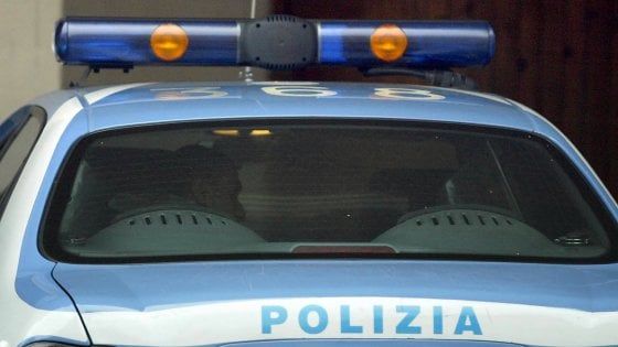 Taranto, ricatto per non diffondere sul web le foto intime di un ragazzo: 26enne denunciato