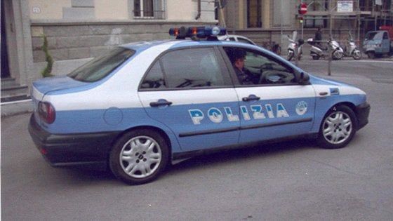 Trapani, padre e madre abusano della figlia quattordicenne: arrestati