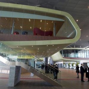 Fs, via libera alla cessione di Grandi Stazioni