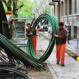 Crollano le ore in cassa integrazione: nel 2015 sono il 33% in meno