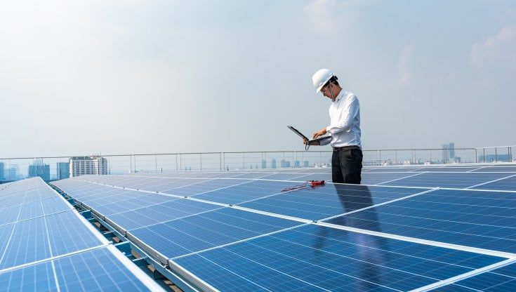Energia, spinta dalle rinnovabili: oltre 150 mila nuovi posti di lavoro nel prossimo triennio