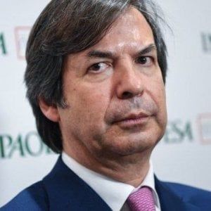 Emergenza Covid, Intesa Sanpaolo ha erogato oltre 2 miliardi di euro per l'economia italiana