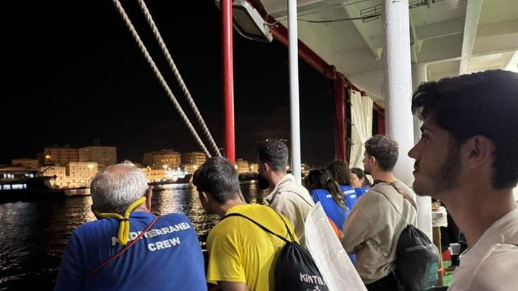 Mediterranea sbarca a Trapani: finita l’odissea per i dieci naufraghi