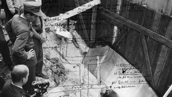 Berlino 1961: fuga attraverso il tunnel  sotto il muro