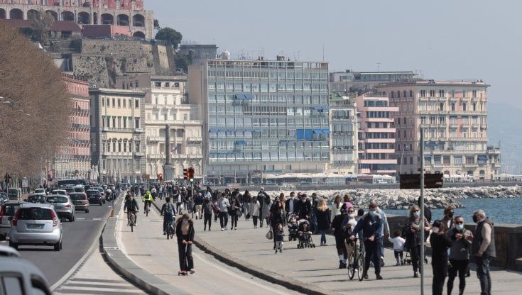 Campania verso la zona arancione. Dagli spostamenti allo sport: ecco tutte le regole