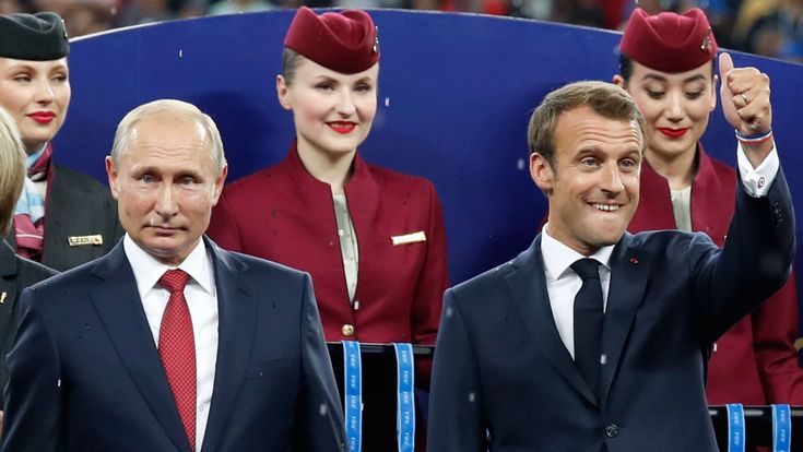  “Il leader del futuro è Putin”: gli italiani non credono nell’Europa  