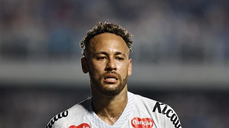 Neymar, nuovo infortunio e Mondiale sempre più lontano. Ma si consola acquistando il marchio Pelé