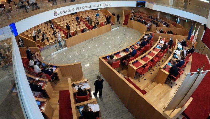Covid, alla Regione Puglia non ci sarà la commissione d'inchiesta. Bocciata la proposta di legge
