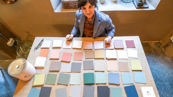 Cura anti-covid a base di colore: apre a Torino una piccola azienda che fa sognare con le tinte