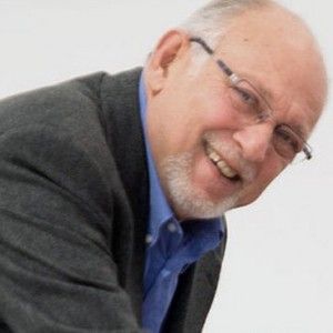 <b>Vittorio Zucconi: "Grillo da Vespa, un bacio mortale"</b>