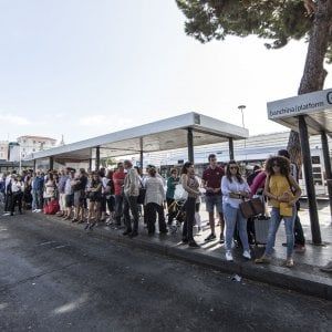 Roma, lo sciopero Atac ferma metro A e Roma-Lido per 4 ore: corse riprese alle 12.30