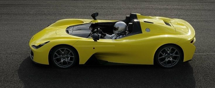 Dallara Stradale, di nome e di fatto