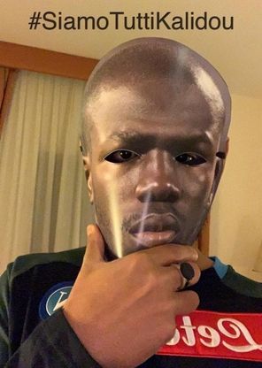 Ghoulam indossa la maschera di Koulibaly: "Siamo tutti Kalidou"