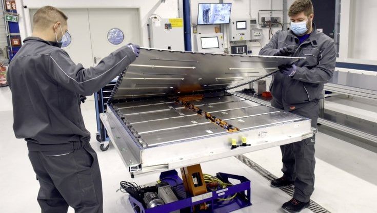 Auto elettrica, ora la batteria è riciclabile al 95%
